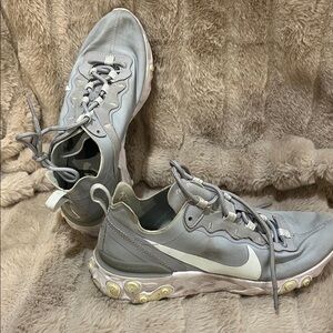 Nike Light Gray Athletic Shoes